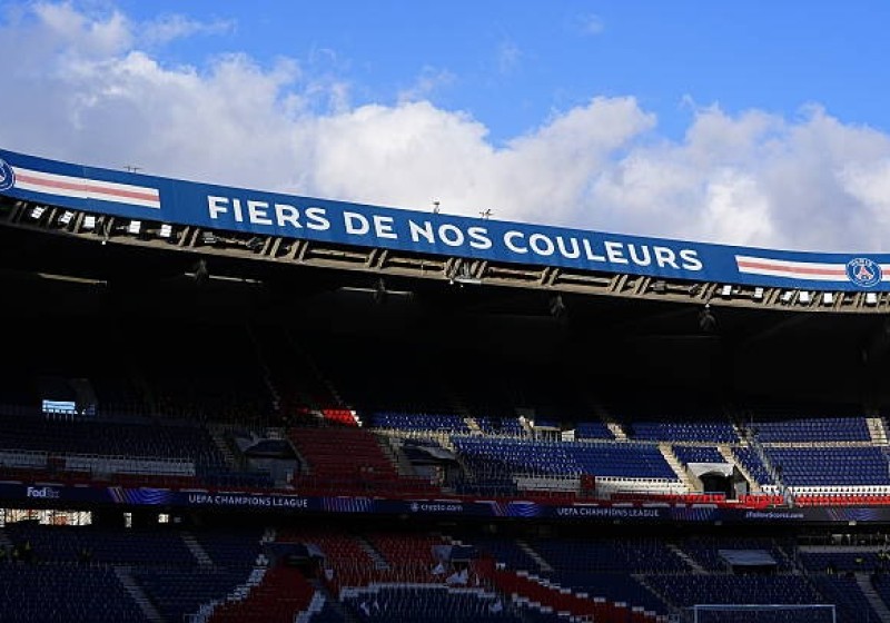 Illustration : Mercato PSG : Paris sécurise une pépite et l'envoie briller en Ligue 2 !