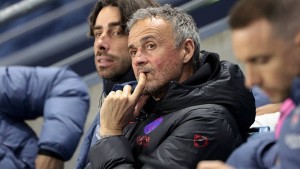 Illustration : Mercato PSG : Luis Enrique pousse un crack de 18 ans vers la sortie !