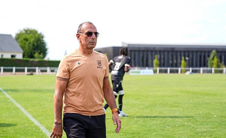 Illustration : "FC Nantes : « On a tous été mauvais »... Der Zakarian flingue la prestation de ses joueurs et réclame des recrues d'urgence"