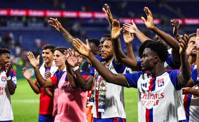 Illustration : "Ligue 1 : Pourquoi la LFP vient de faire un immense cadeau à Toulouse face à l’OL"