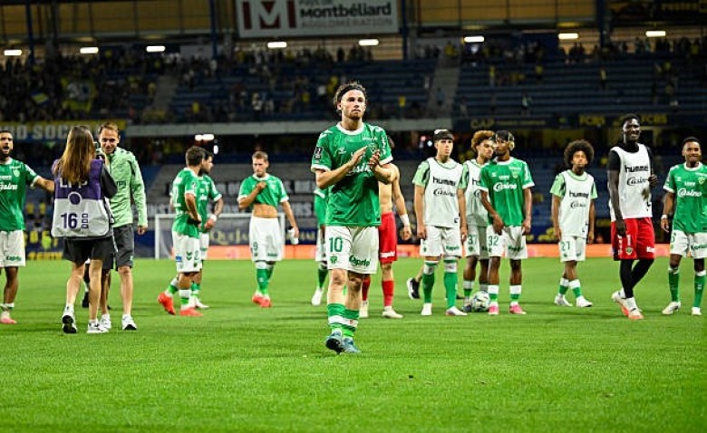 Illustration : "Mercato : L'ASSE boucle le départ d'une pépite de sa « Génération Verte »"