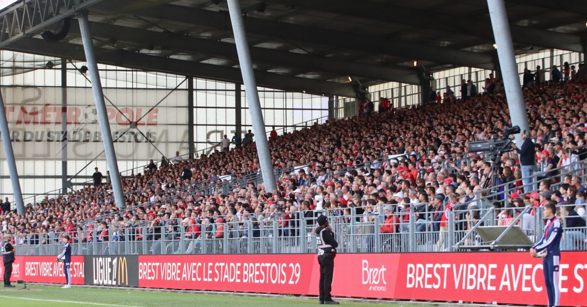 Mercato Brest : Un mondialiste débarque dans les cages après le départ surprise de Coudert