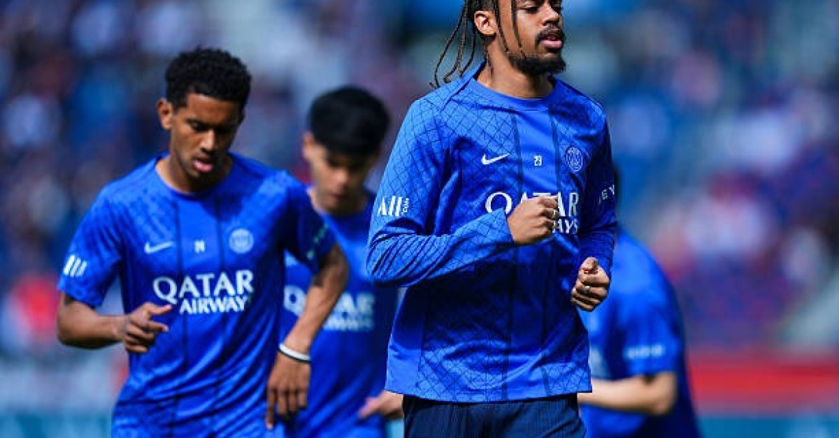 Mercato PSG : Bradley Barcola mis en tribune en attendant son transfert à Liverpool !