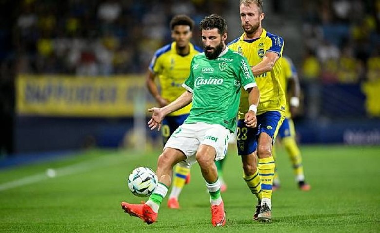 Illustration : "Mercato ASSE : Négociations secrètes en Grèce pour le gros coup Zuriko Davitashvili"