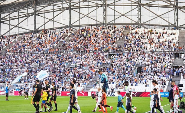Illustration : "Monaco - OM : Énorme douche froide pour les supporters marseillais avant le choc"