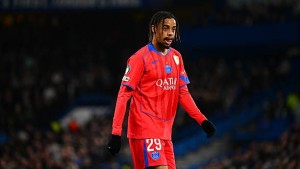 Illustration : Mercato PSG : Liverpool a-t-il complètement vrillé sur le transfert de Barcola ?
