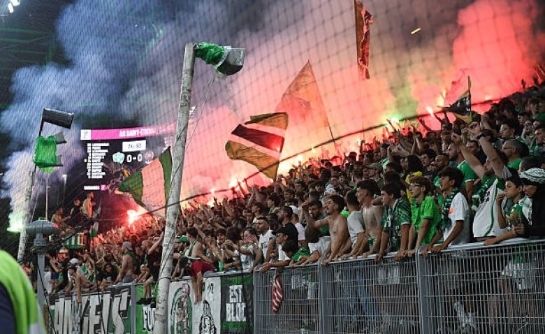Illustration : "ASSE : Ian Cathro brise le silence sur son échange avec les supporters"