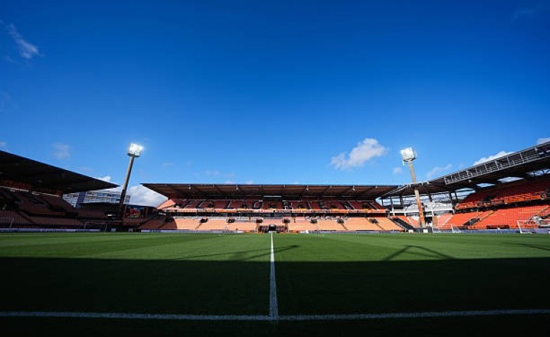 Illustration : "Mercato Lorient : Un plan B à 3 millions d'euros activé en urgence"
