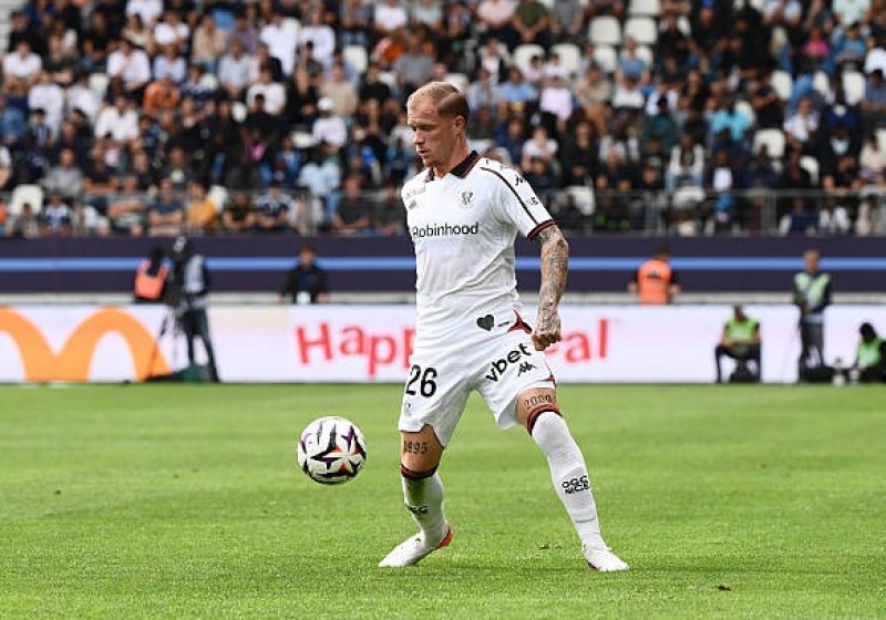 Illustration : Mercato Nice : L'offre de la dernière chance qui envoie Melvin Bard outre-Manche !