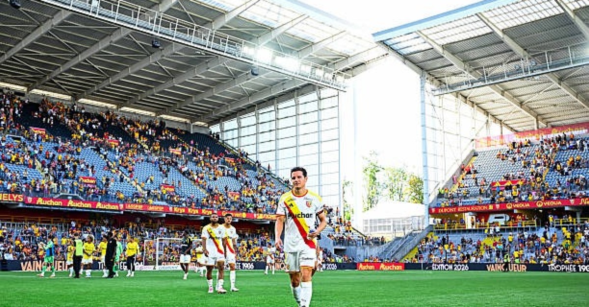 Mercato Lens : Trois défenseurs de renom ciblés pour remplacer Maik Nawrocki ?
