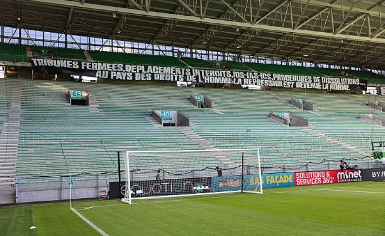 Illustration : "Mercato ASSE : Le club prépare une vague de départs chez ses minots !"