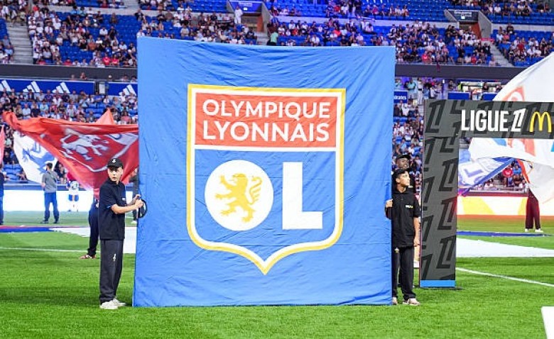 Illustration : "Mercato OL : Ce cador anglais a foncé sur Nicolas Tagliafico à la dernière minute"
