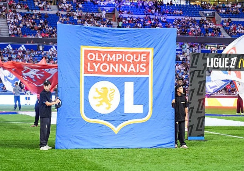 Illustration : Mercato OL : Ce cador anglais a foncé sur Nicolas Tagliafico à la dernière minute