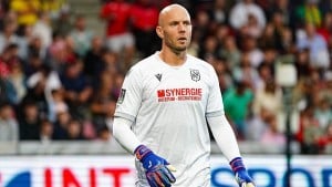 Illustration : Mercato Nantes : Maxime Dupé poussé vers le banc par une recrue surprise ?