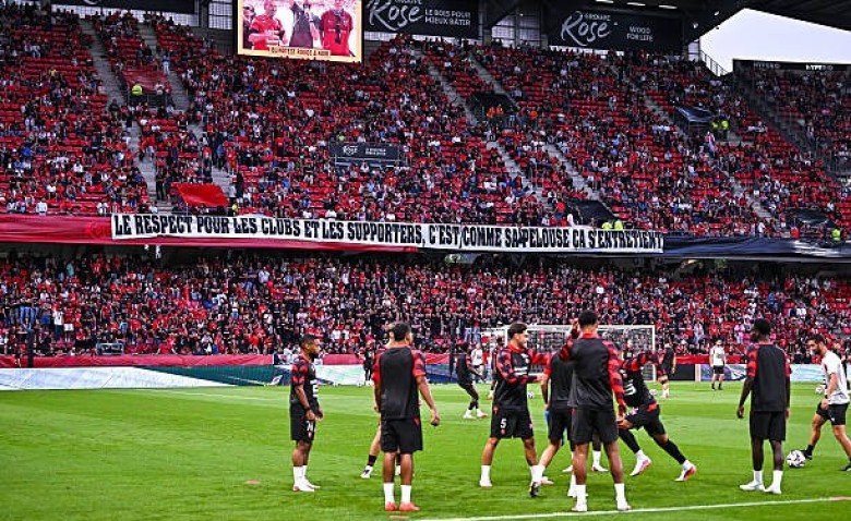 Illustration : "Mercato Rennes : Un ailier détonant prêt à faire ses débuts en Ligue 1 ?"