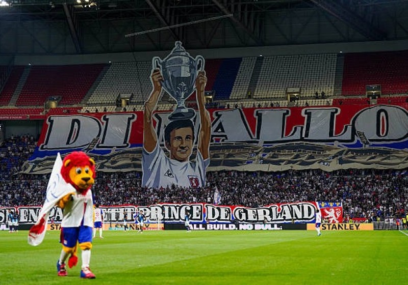 Illustration : OL : Cette saignée inévitable qui attend le club au mercato d'été 2027