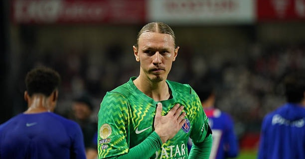PSG : « Qui ? », la réponse complètement hallucinante de Matvey Safonov aux critiques