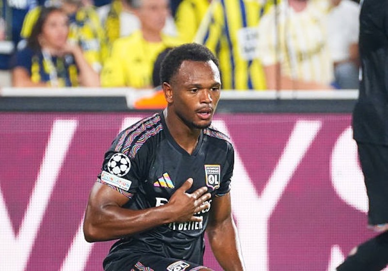 Illustration : « J'aurais laissé tomber » : Les révélations de Loïs Openda sur son transfert à l'OL !