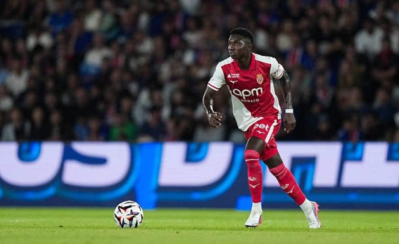 Illustration : "Mercato Monaco : Liverpool en position de force pour recruter Lamine Camara cet hiver"