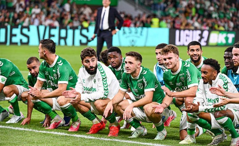 Illustration : "Mercato ASSE : Deux recrues estivales voient leur cote exploser"