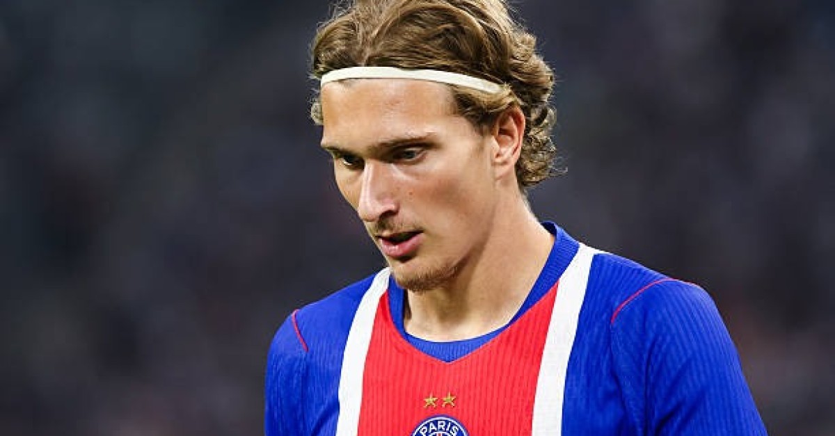 PSG : Mika Godts sort du silence et recadre ses détracteurs