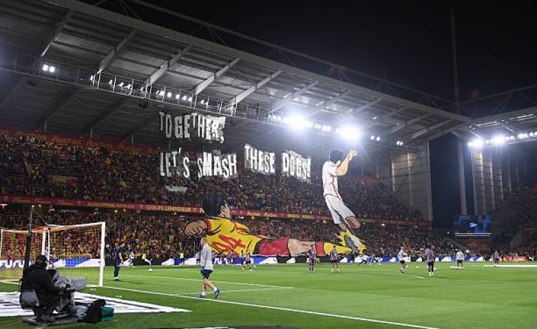 Illustration : "RC Lens : Deux supporters condamnés à des amendes pour l'utilisation de fumigènes à Bollaert"