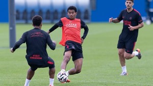 Illustration : PSG : Senny Mayulu va manquer plusieurs semaines de compétition