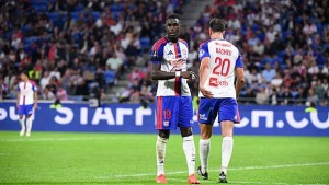 Illustration : OL : Moussa Niakhaté blessé et écarté des terrains avant Lens