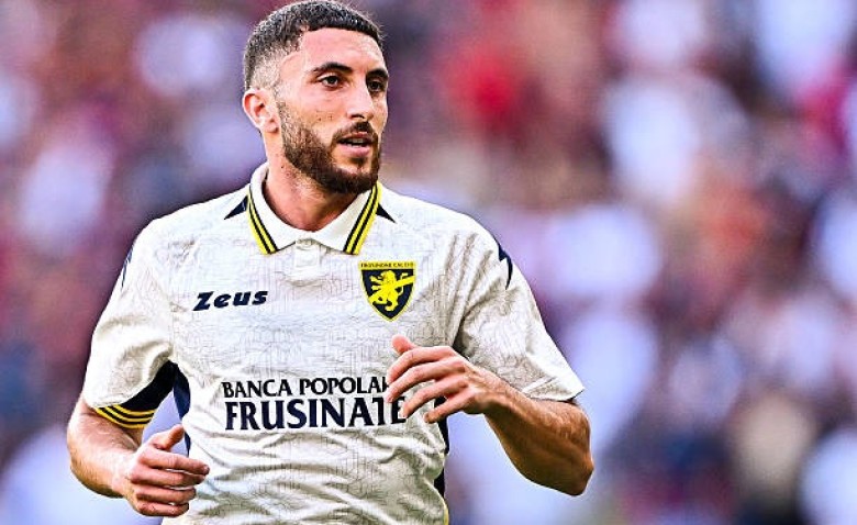 Illustration : "Mercato Monaco : Frosinone réclamera au moins 15 millions d'euros pour Farès Ghedjemis"