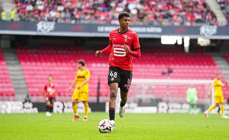 Illustration : "Mercato Rennes : L'accord pour la prolongation d'Aït Boudlal démenti"