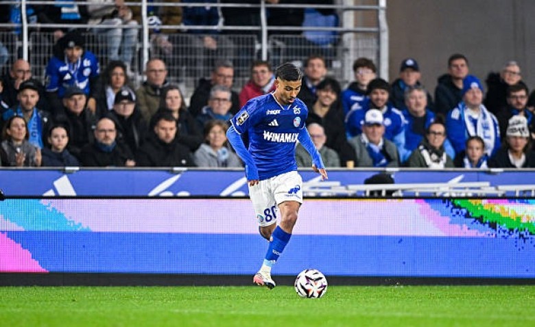 Illustration : "Mercato Strasbourg : L'ascension de Gessime Yassine affole toute la Premier League"