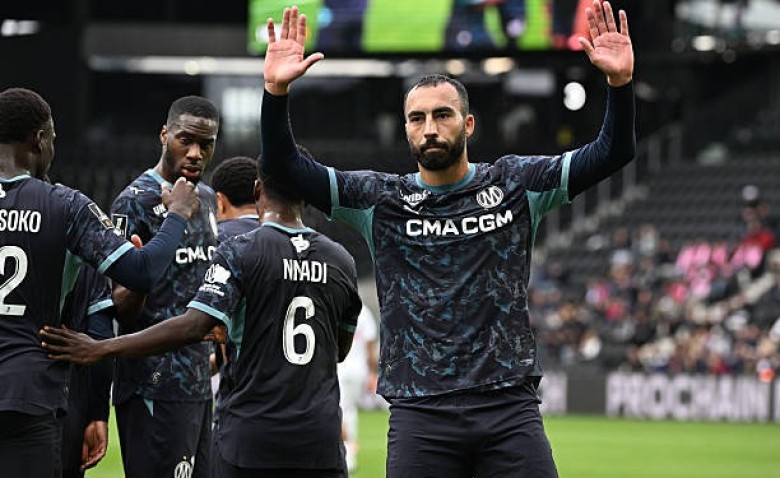 Illustration : "« Pas digne d'un match de Coupe d'Europe » : l'OM s'enfonce dans la crise et se fait démonter"