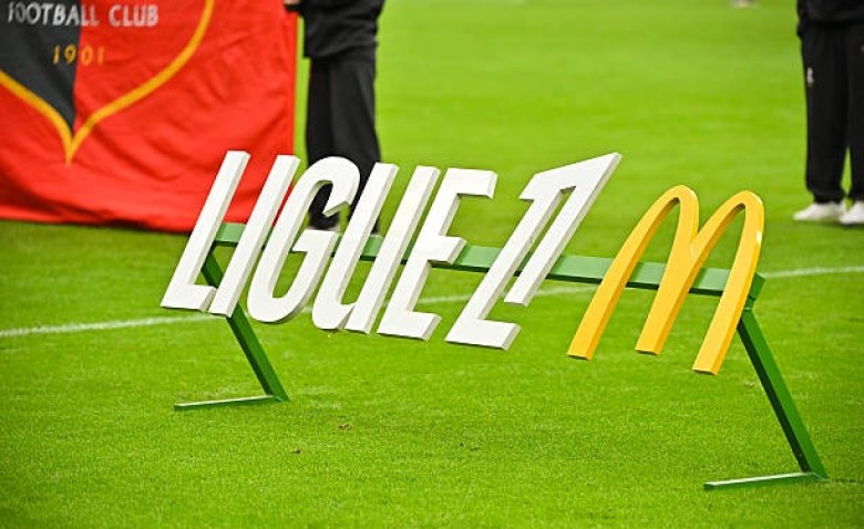 Illustration : "PSG - OL : Le plan B surprise de la LFP pour sauver le prime time du dimanche soir"