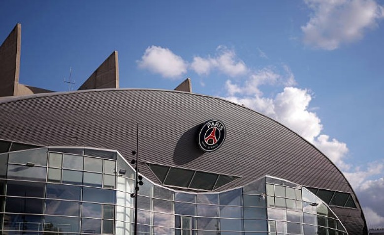 Illustration : "Mercato PSG : Un coup sensationnel préparé au Bayer Leverkusen pour janvier ?"